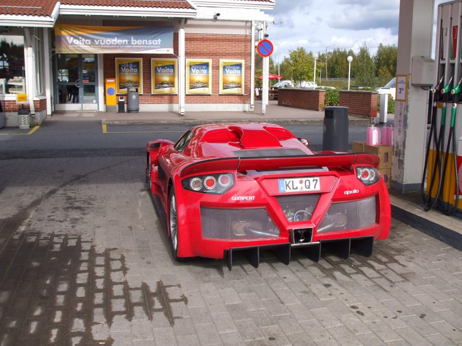  Gumpert Apollo 2006 года  (фото 4 из 23)